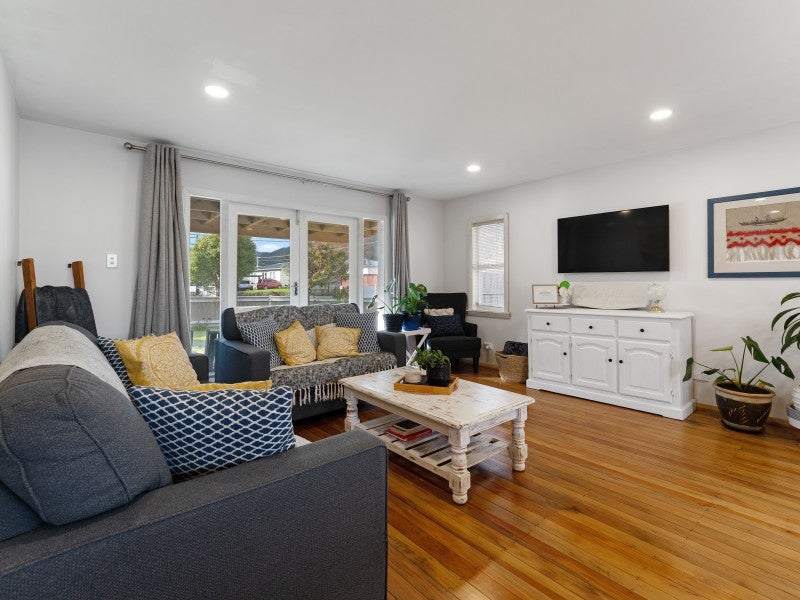 1 Edmonds Street, Wainuiomata, Lower Hutt - Carousel 2