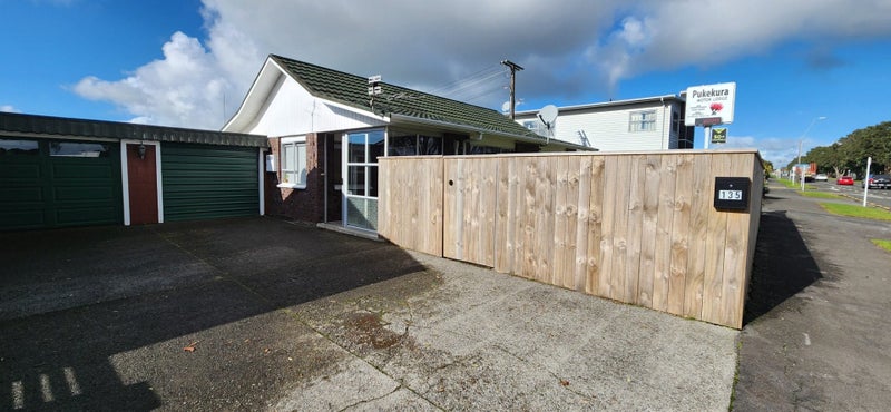 135 Coronation Avenue, Welbourn, New Plymouth - Carousel 1