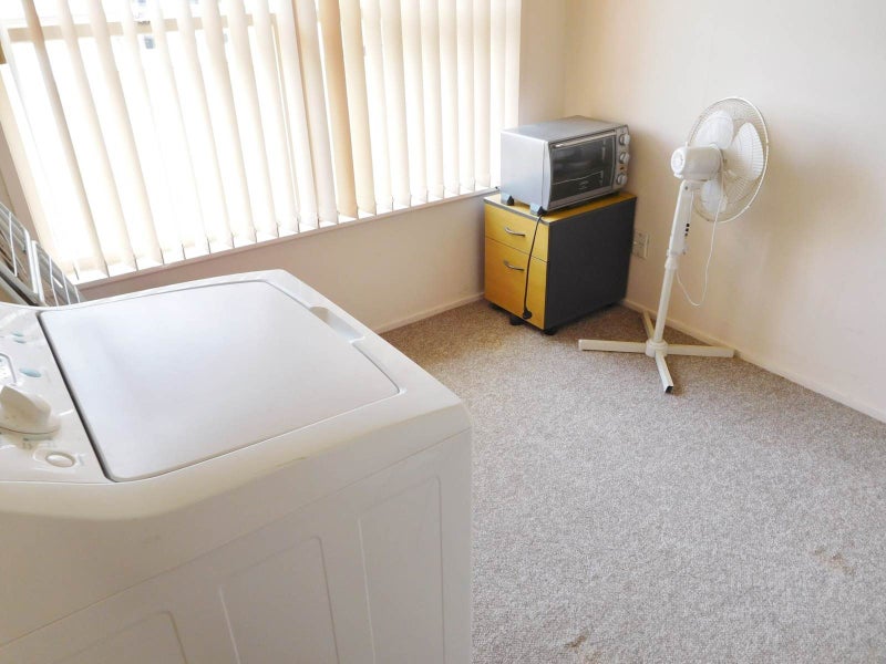 21 Wylie Avenue, Sunnynook, Auckland - Carousel 2