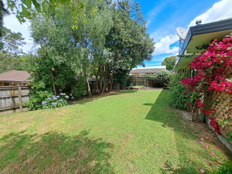 31 Rata Street, New Lynn, Auckland - Carousel 9