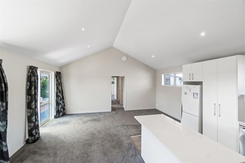 2/78 Marshland Road, Shirley, Christchurch - Carousel 2