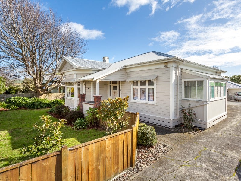 9 Limbrick Street, Terrace End, Palmerston North - Carousel 1