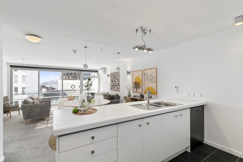 10J/164 The Terrace, Wellington Central, Wellington - Carousel 2