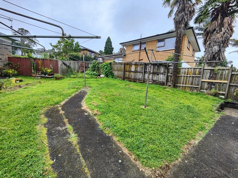 85 Owairaka Avenue, Mount Albert, Auckland - Carousel 9