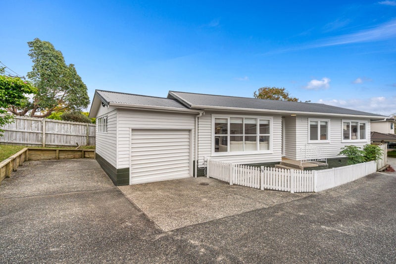 36 Elliott Avenue, Bayview, Auckland - Carousel 1