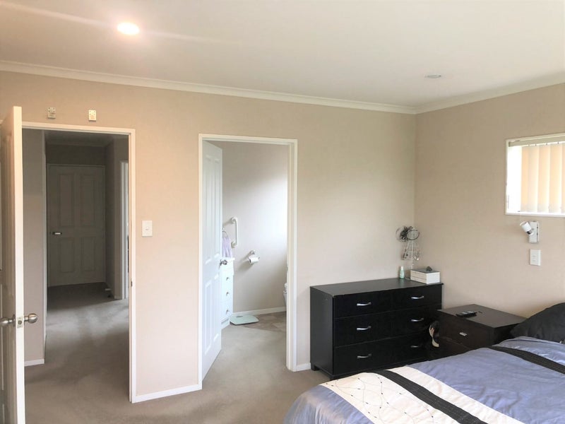 11 Kingsford Mews, Hamilton East, Hamilton - Carousel 13