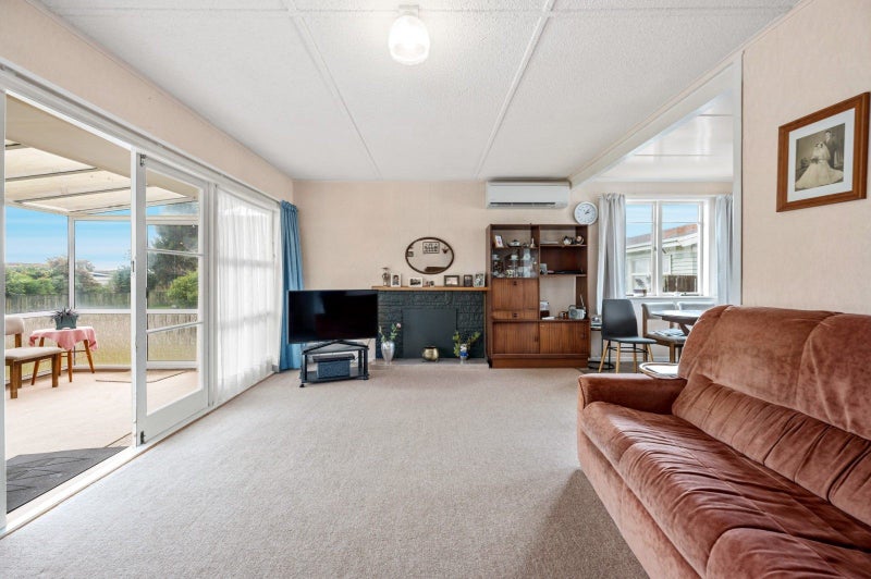 13 Clouston Crescent, Fenton Park, Rotorua - Carousel 2