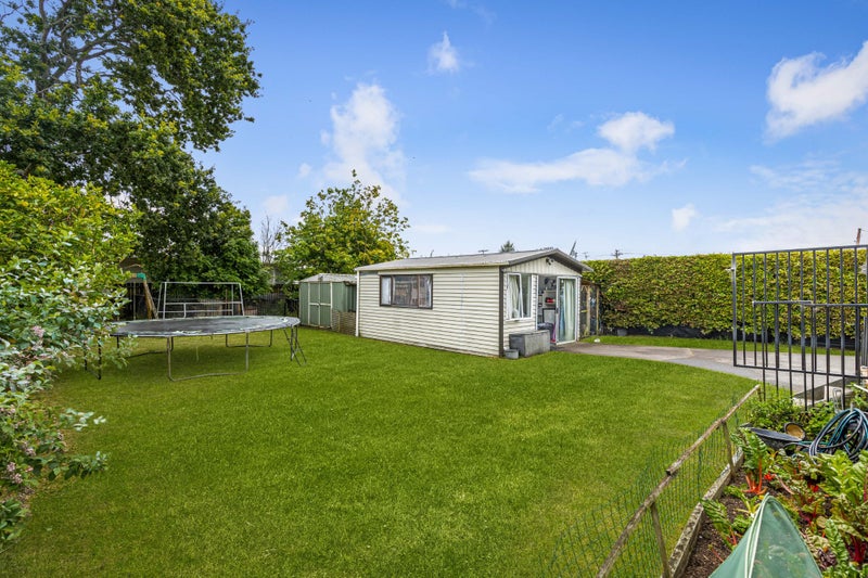 27 Harrington Road, Henderson, Auckland - Carousel 2