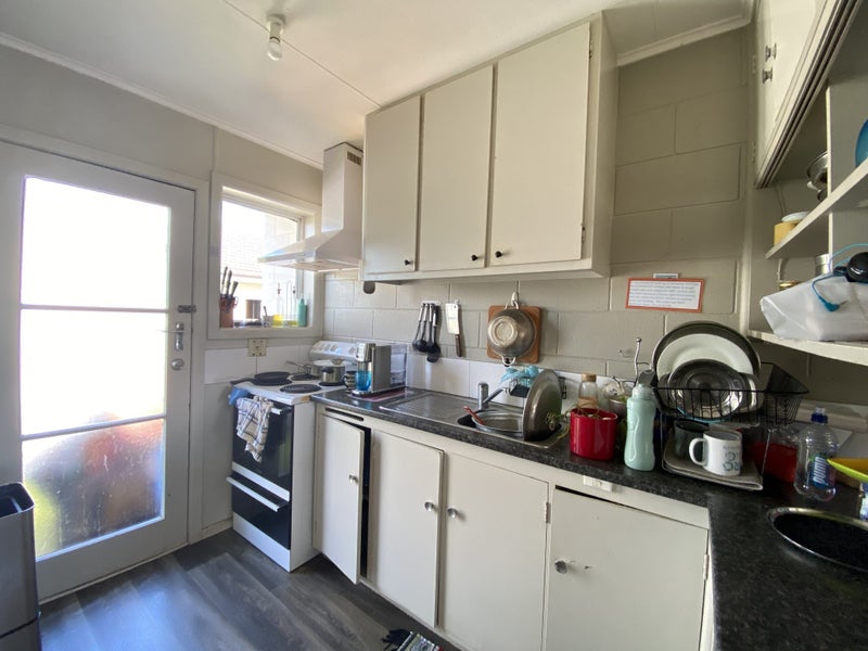 38B Barrie Crescent, Silverdale, Hamilton - Carousel 2