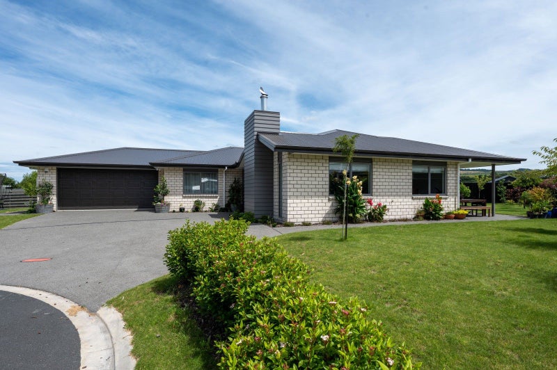 8 Larches Lane, Taupo - Carousel 25