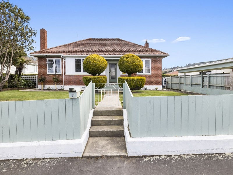 7 Crichton Street, Wakari, Dunedin - Carousel 1