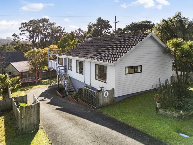 10 Randal Place, Bayview, Auckland - Carousel 1