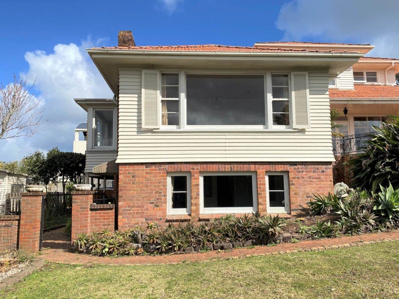107 Aberdeen Road, Castor Bay, Auckland - Carousel 1