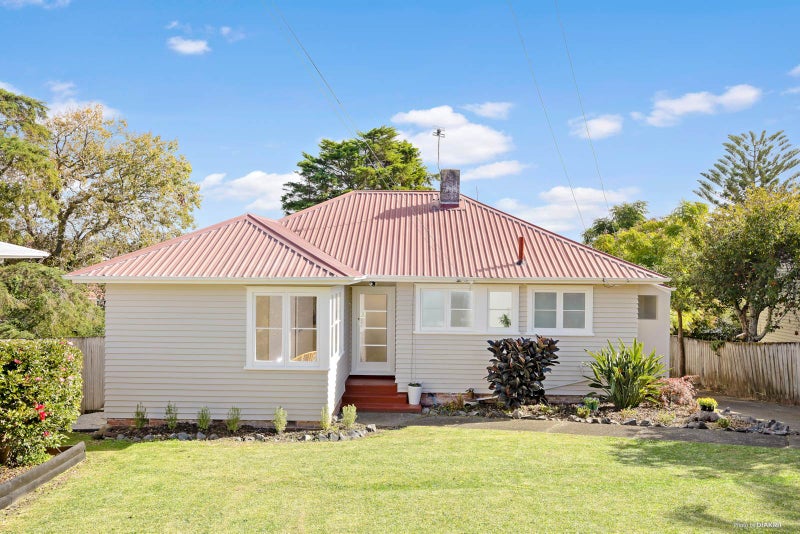 17 Netherton Street, New Windsor, Auckland - Carousel 2