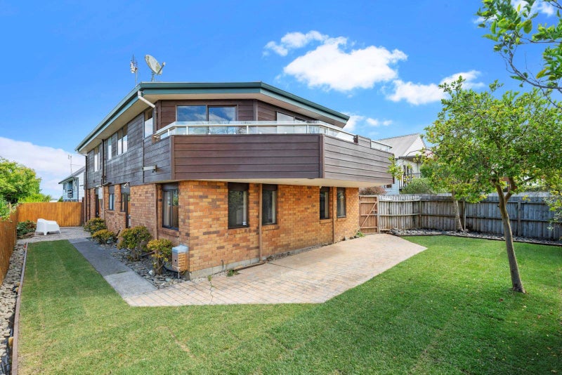 1/718 East Coast Road, Pinehill, Auckland - Carousel 2