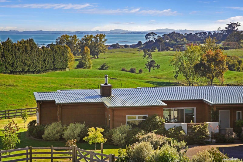 19 Church View Road, Waiau Pa, Pukekohe - Carousel 1