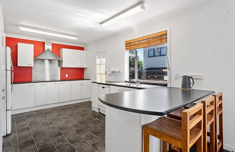 28A Estuary Road, Weymouth, Auckland - Carousel 2