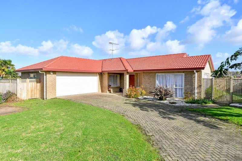 22 Sheriff Place, Randwick Park, Auckland - Carousel 1