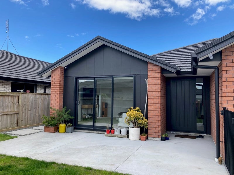 7 Gabriela Close, Pyes Pa, Tauranga - Carousel 2