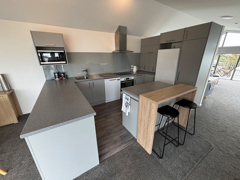 2/79 Beachville Road, Redcliffs, Christchurch - Carousel 2