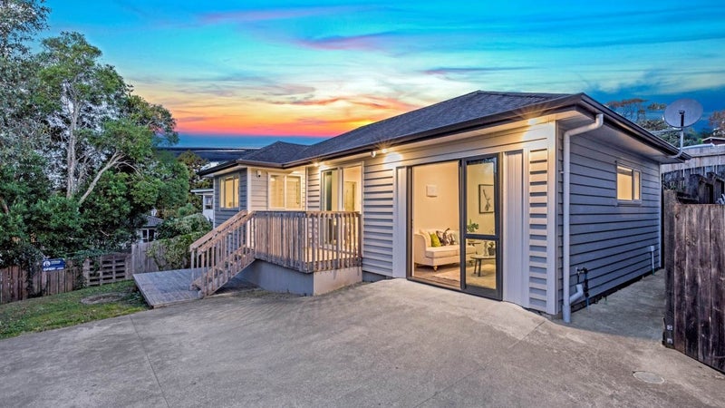 25A Bayview Road, Bayview, Auckland - Carousel 1