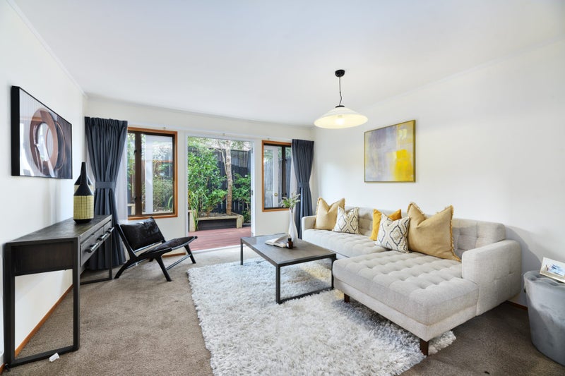 5 Palmyra Way, Half Moon Bay, Auckland - Carousel 2
