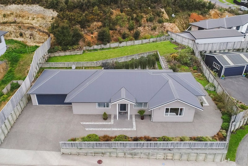 46 Ruthven Road, Wainuiomata, Lower Hutt - Carousel 1