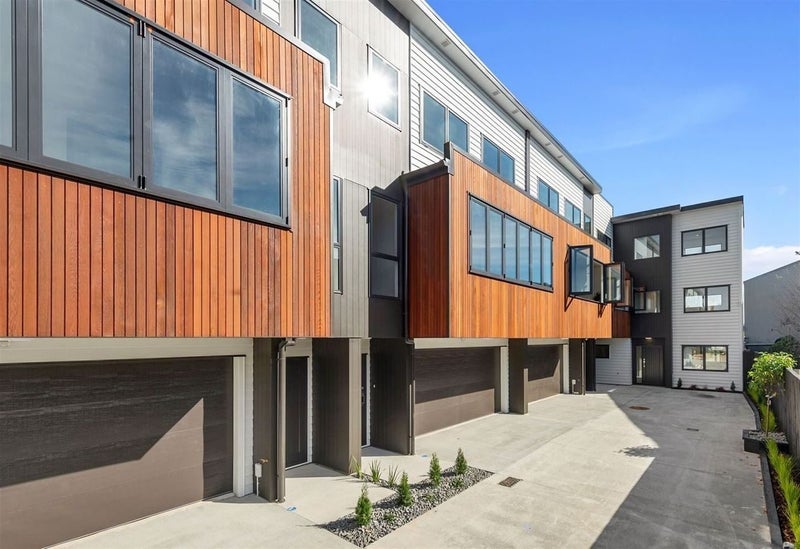 2/24 Liverpool Street, Hamilton Central, Hamilton - Carousel 1