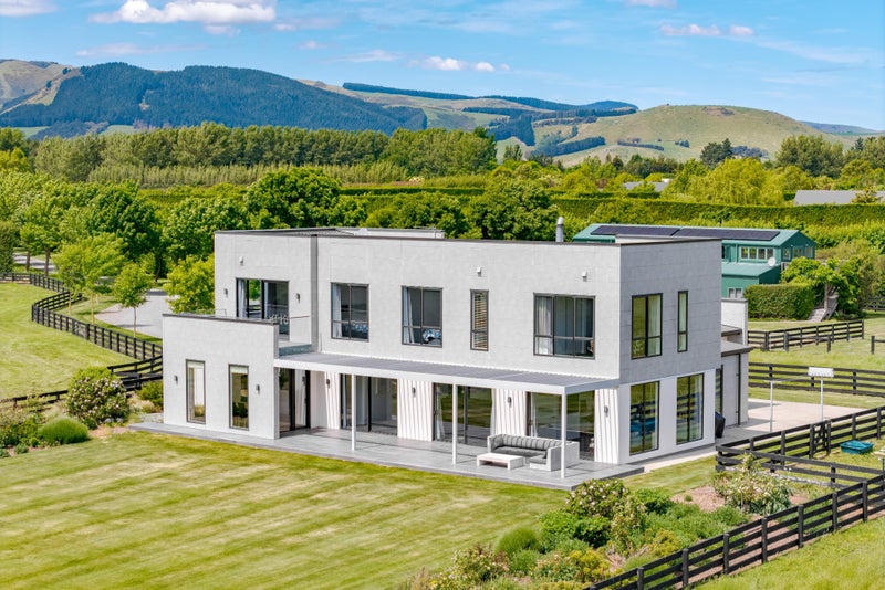 38 Leavington Close, Lincoln, Christchurch - Carousel 2