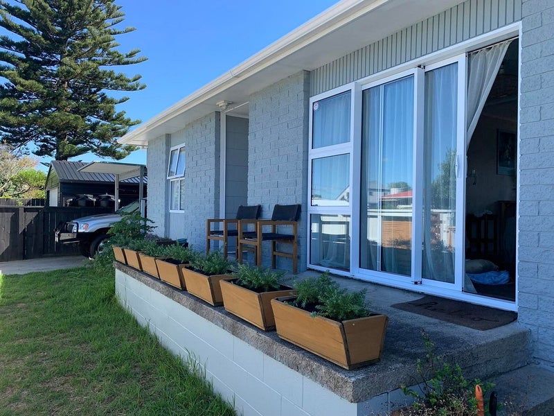 16 Korowai Street, Mount Maunganui, Mount Maunganui - Carousel 1