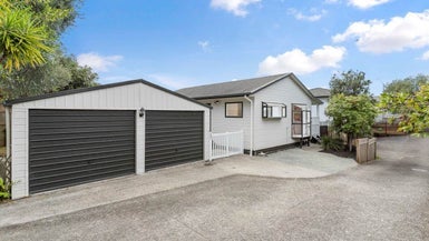 15A Wilson Road, Glen Eden, Auckland - Carousel 1
