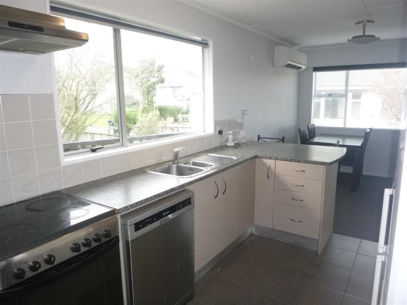 2 Martin Grove, Normandale, Lower Hutt - Carousel 2