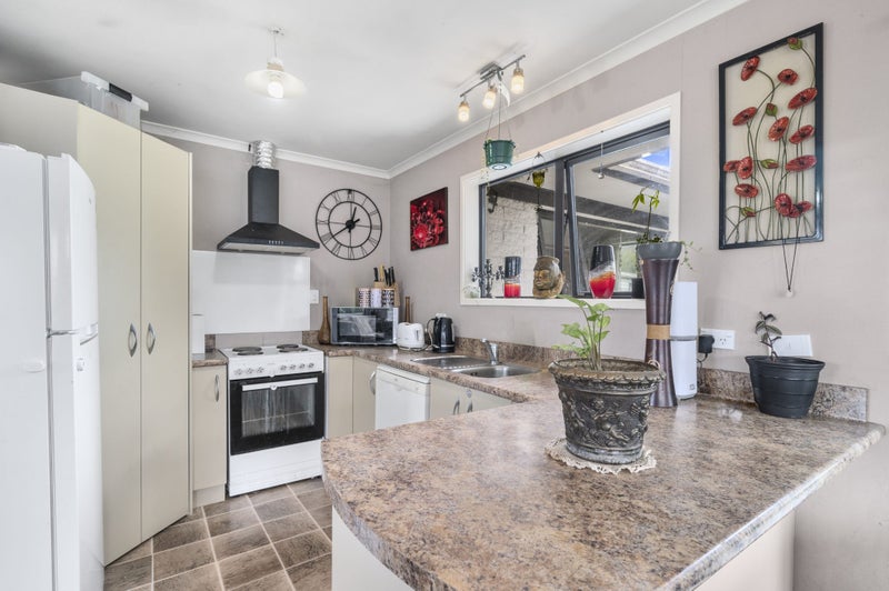 66 Lisa Crescent, Mangakakahi, Rotorua - Carousel 2