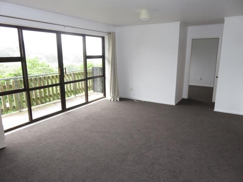 4B Mcmahon Way, Paparangi, Wellington - Carousel 1