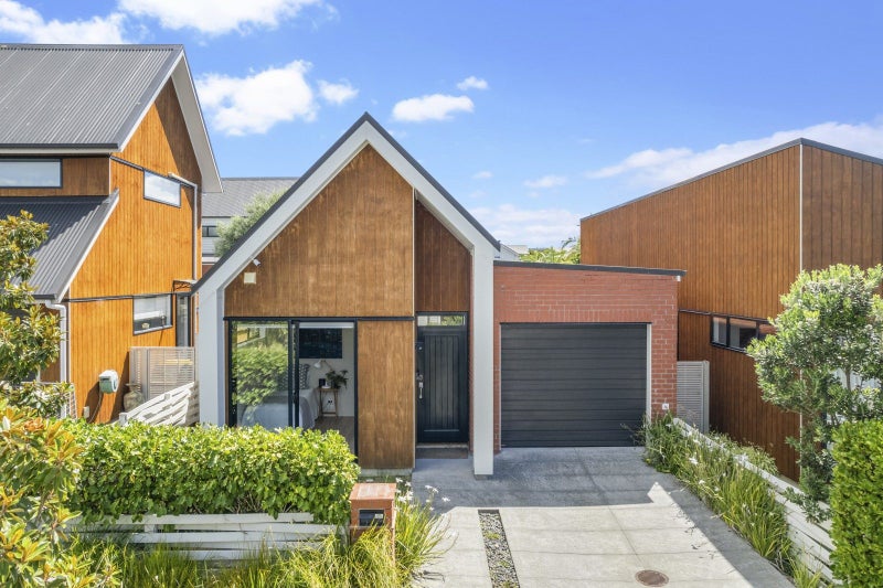 8 Harakeke Road, Hobsonville, Auckland - Carousel 1