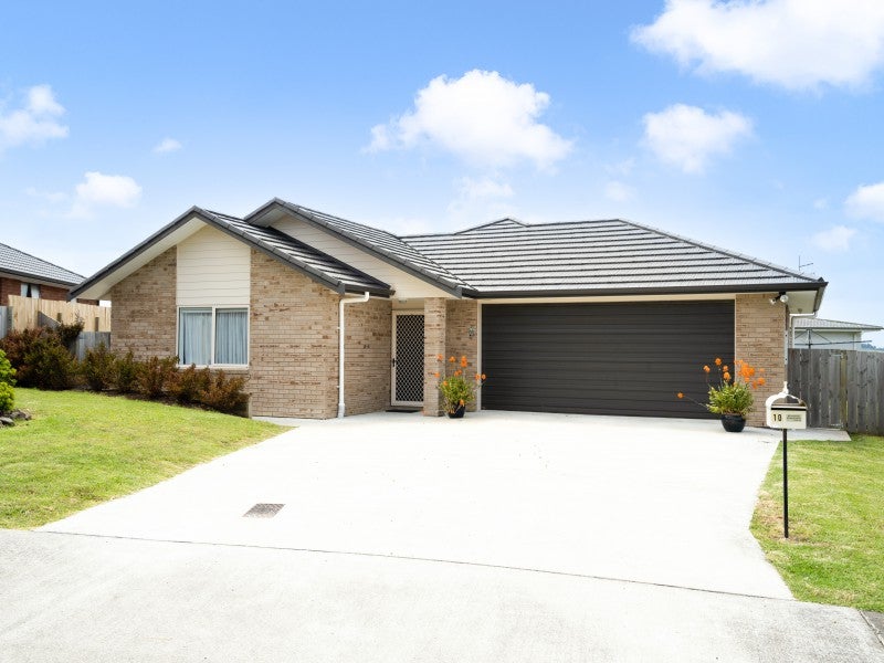 10 Muirfield Rise, Kamo, Whangarei - Carousel 1