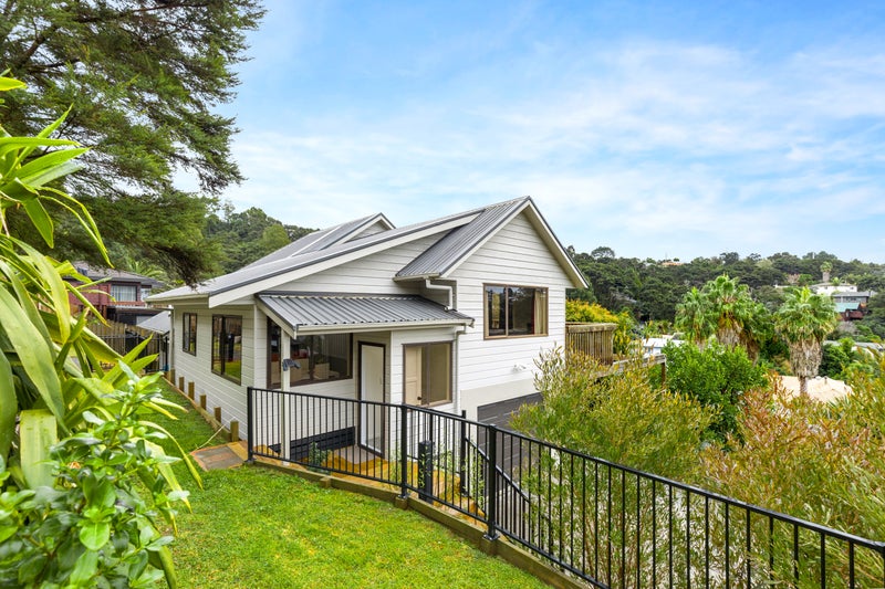 9 Dee Place, Torbay, Auckland - Carousel 2