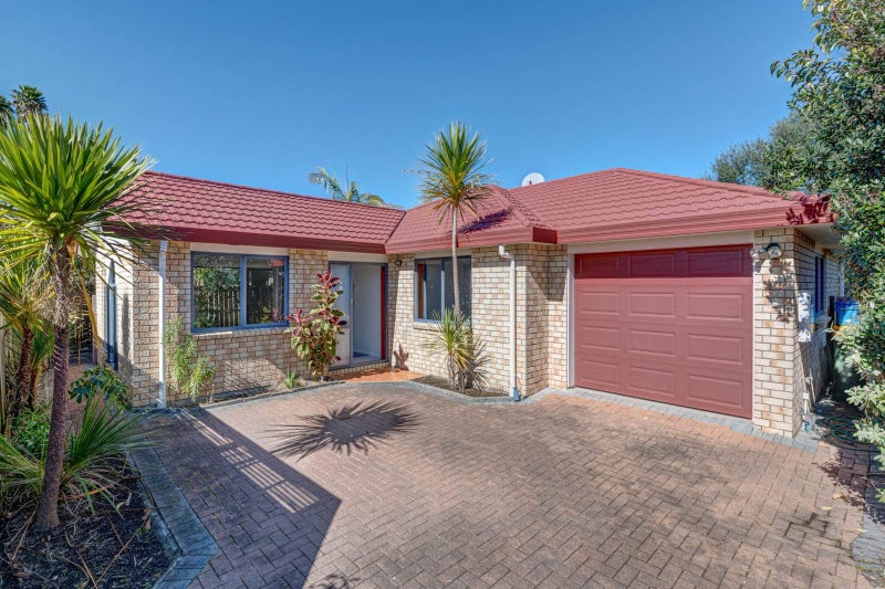 22 Red Hibiscus Road, Stanmore Bay, Whangaparaoa - Carousel 1