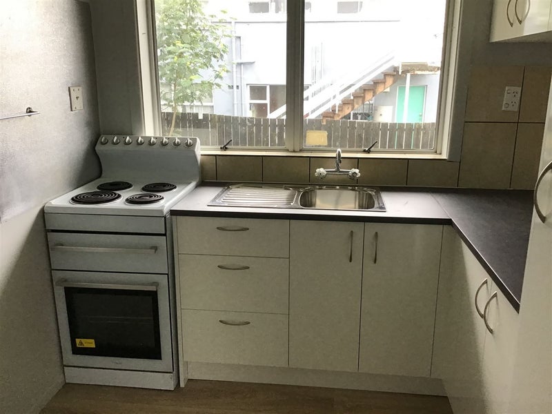 3 Titirangi Road, New Lynn, Auckland - Carousel 2