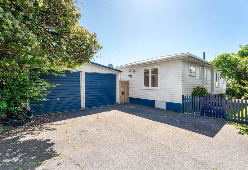 45A Pinedale Place, Henderson, Auckland - Carousel 1