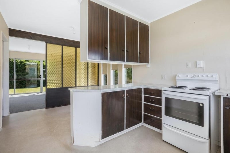 15A Mckeefry Grove, Tawa, Wellington - Carousel 2