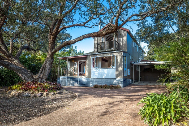 56 Wharf Road, Ostend, Waiheke Island - Carousel 2