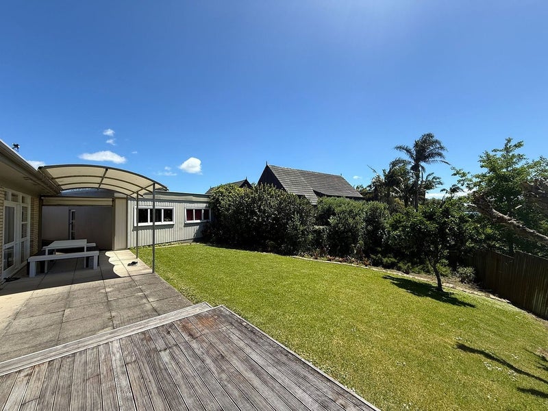 7 Sanctuary Point, Sunnyhills, Auckland - Carousel 1