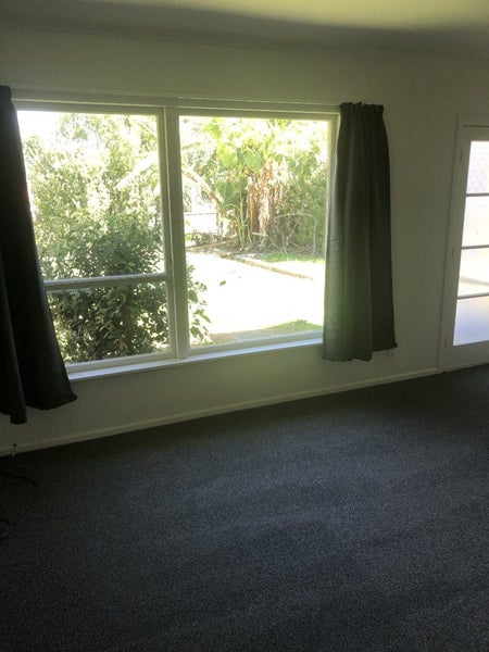 68A Titirangi Road, New Lynn, Auckland - Carousel 2