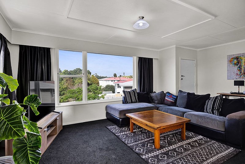 37 Clearmont Crescent, Blagdon, New Plymouth - Carousel 2