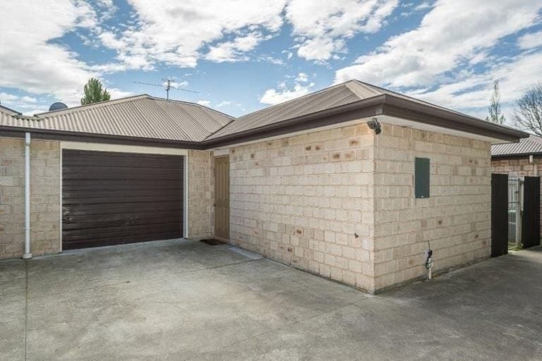 65A Cleveland Street, Edgeware, Christchurch - Carousel 12