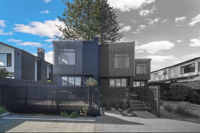 18E Walker Road, Point Chevalier, Auckland - Carousel 1