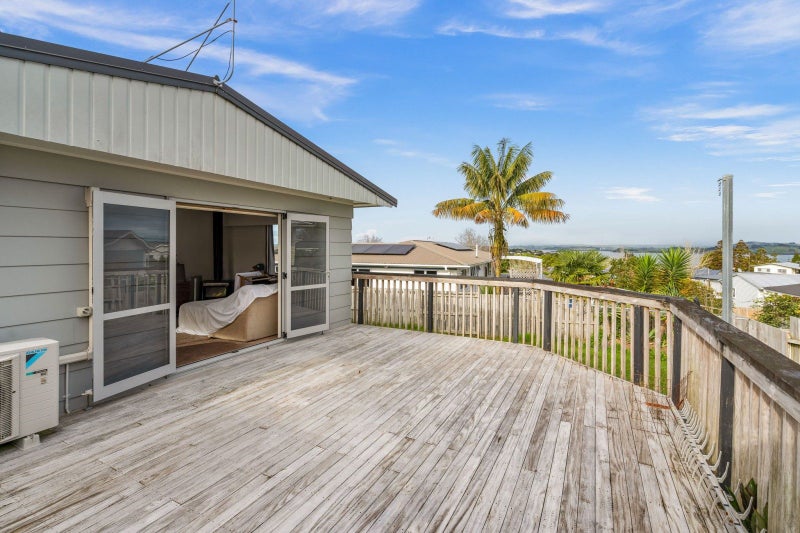 4 Montague Place, Onerahi, Whangarei - Carousel 2