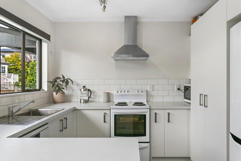 2/23 Rimu Street, Taupō - Carousel 1