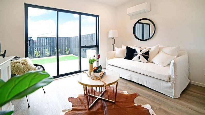 27 Kiato Lane, Flat Bush, Auckland - Carousel 1
